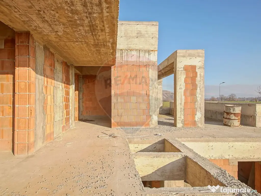 Vilă cu 3 camere, la roșu | Proiect modern – Poiana C... 