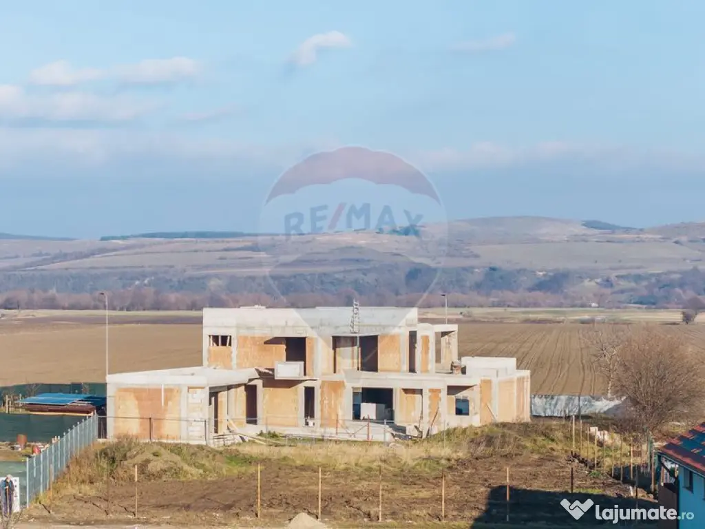 Vilă cu 3 camere, la roșu | Proiect modern – Poiana C... 