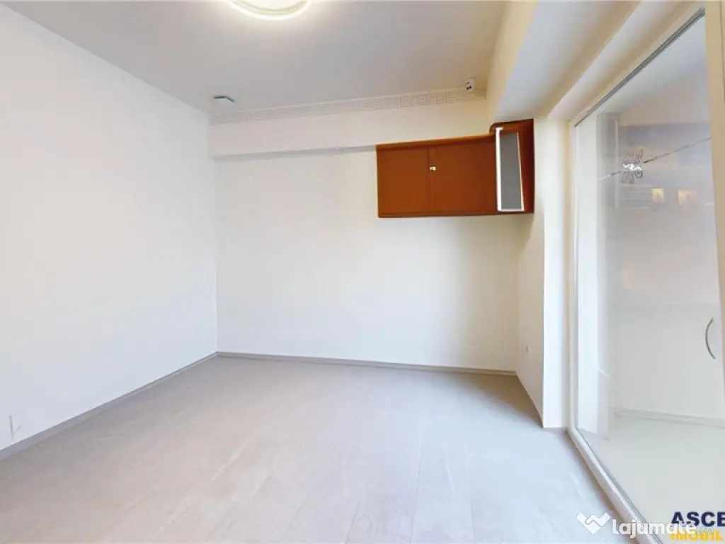 Spatiu de elita, avize conforme, potential imediat,Tractorul 