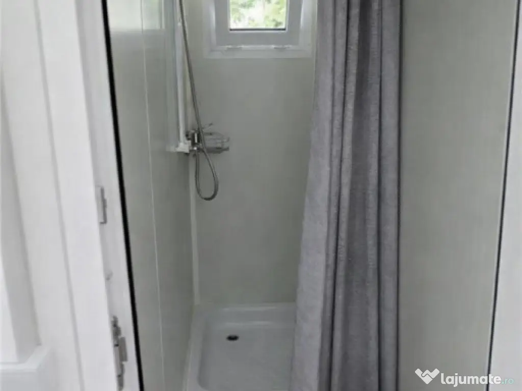 Film! Afacere la cheie -Camping amenajat, Rasnov - Glajerie 