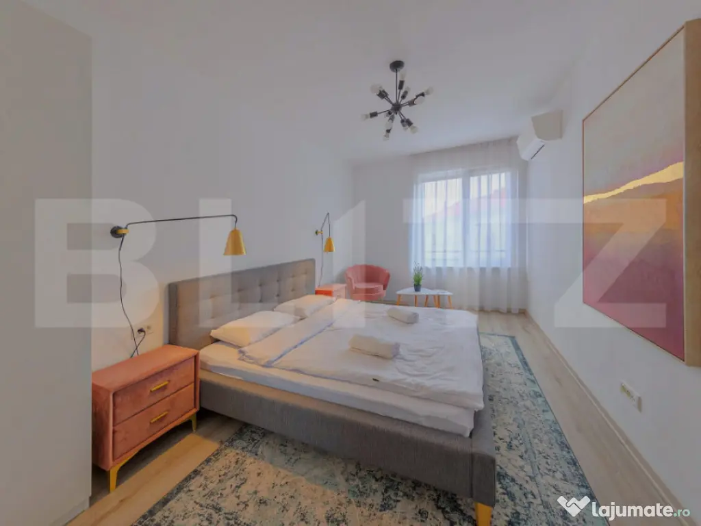 Apartament 3 camere, ultracentral, etaj 3, bloc cu lift –