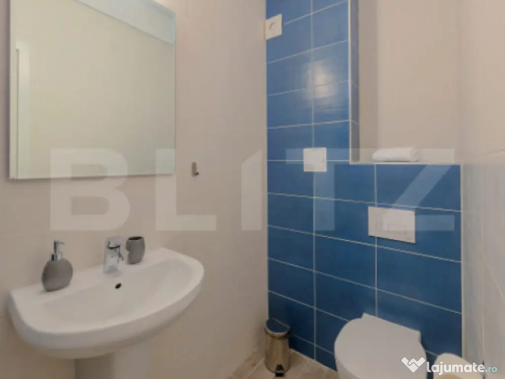 Apartament 3 camere, ultracentral, etaj 3, bloc cu lift –