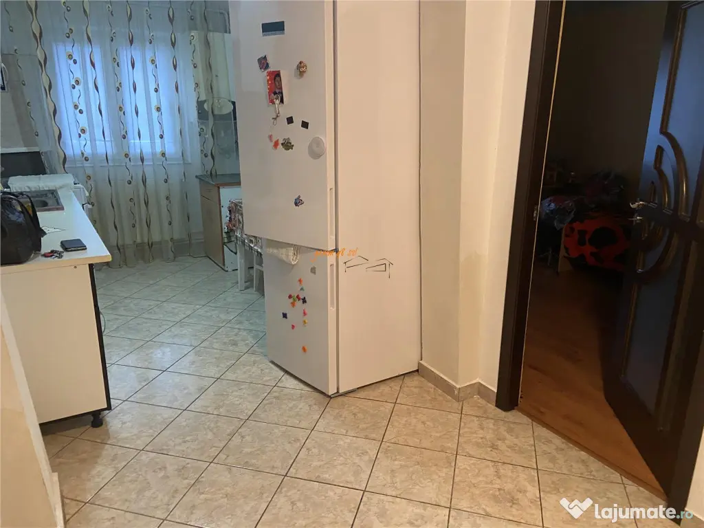 Apartament 2 camere ,56 mp, zona Longinescu , decomandat, im 