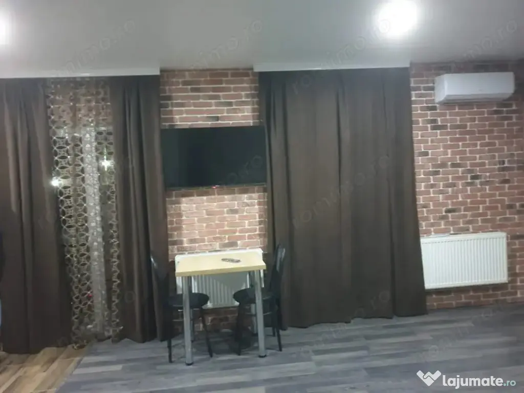 Garsoniera zona Izvor