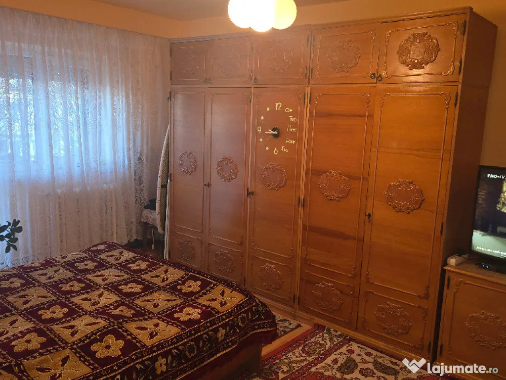 Vand apartament de 4 camere decomandat in Deva, etaj 2, zona Bejan, 