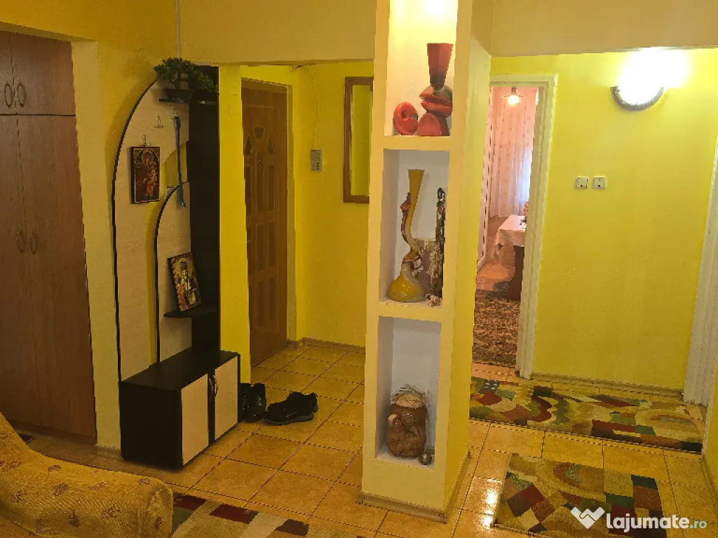 Vand apartament de 4 camere decomandat in Deva, etaj 2, zona Bejan, 