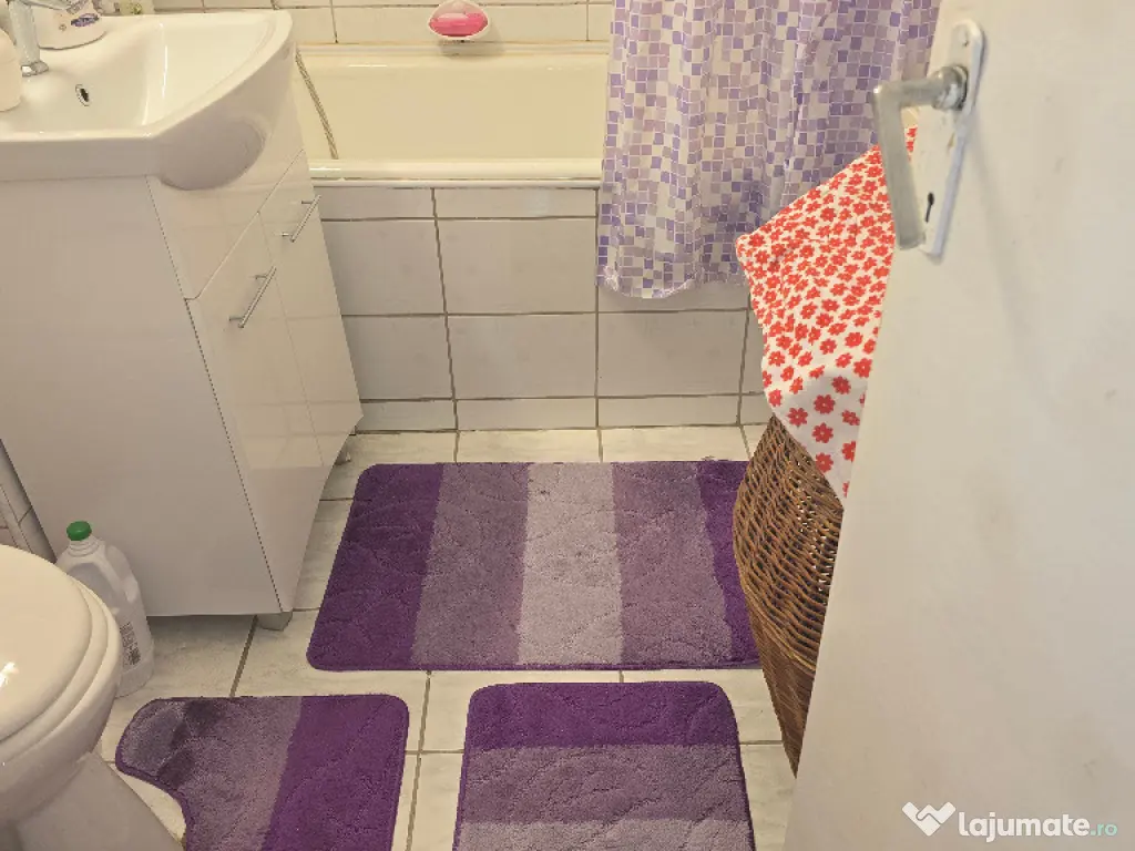 Vand apartament de 4 camere decomandat in Deva, etaj 2, zona Bejan, 