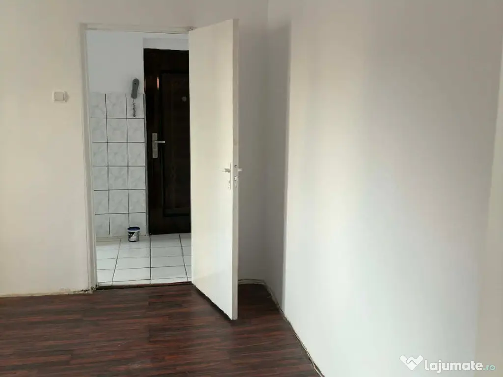 Apartament de 2 camere zona Gemenii, 