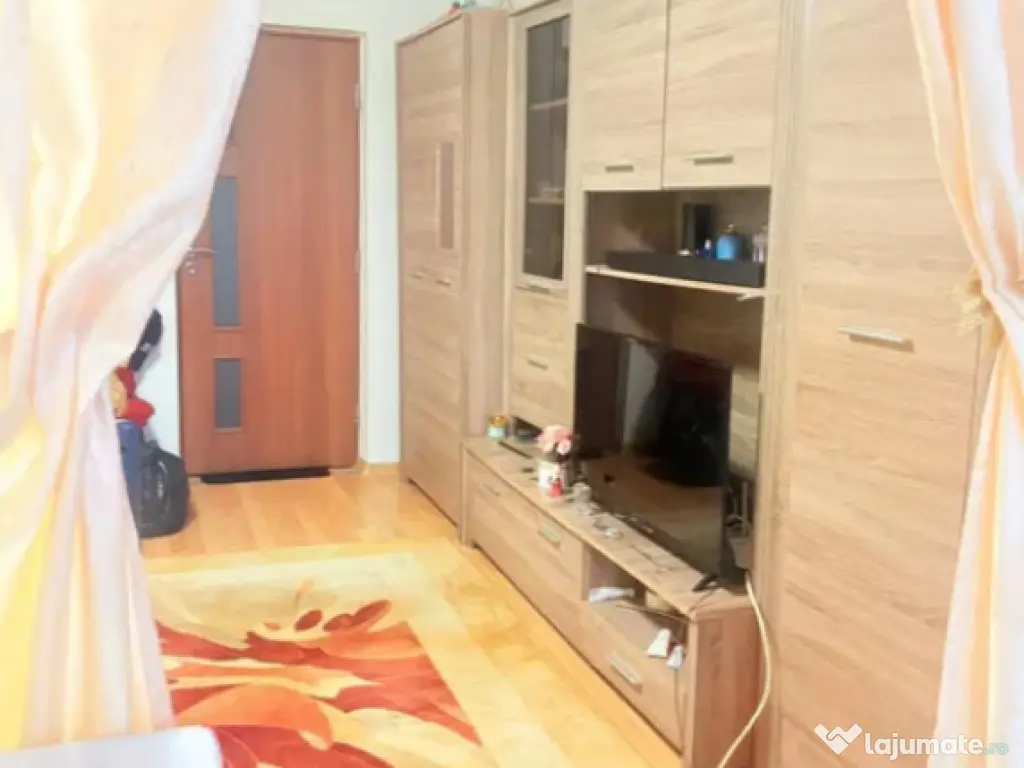 Garsoniera semidecomandata - zona Astra