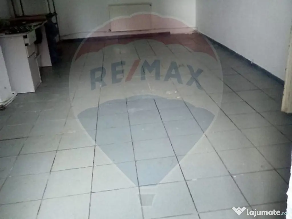 De închiriat – Parter vilă pretabil depozitare / logi...