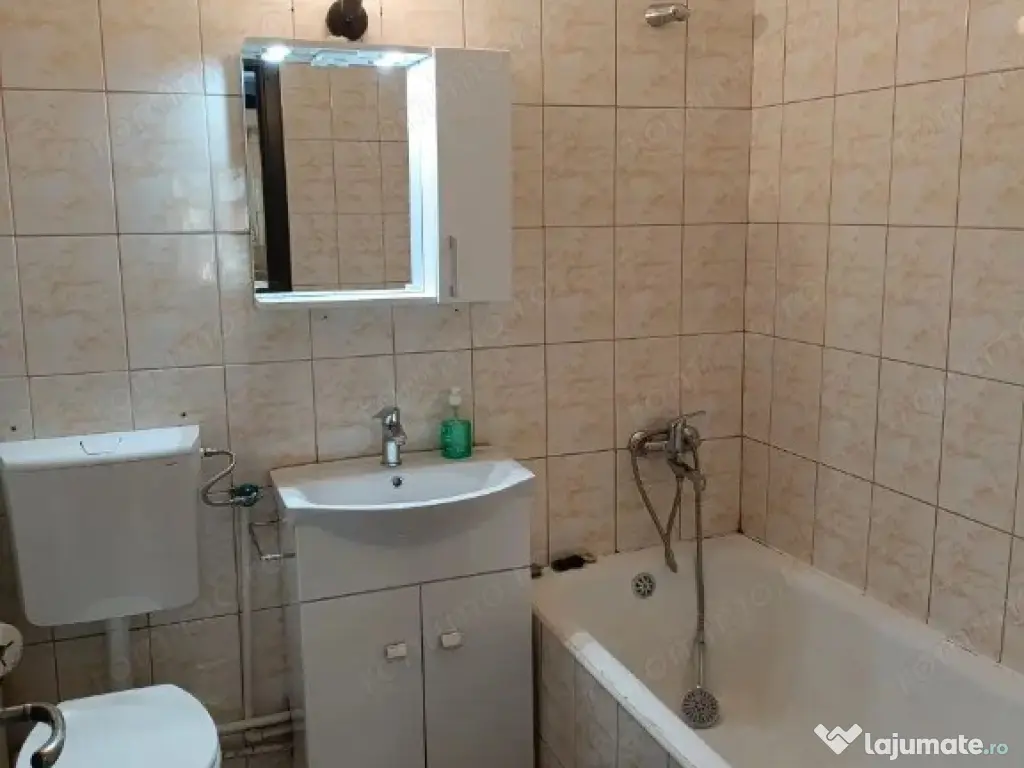 Garsoniera zona Pacii 