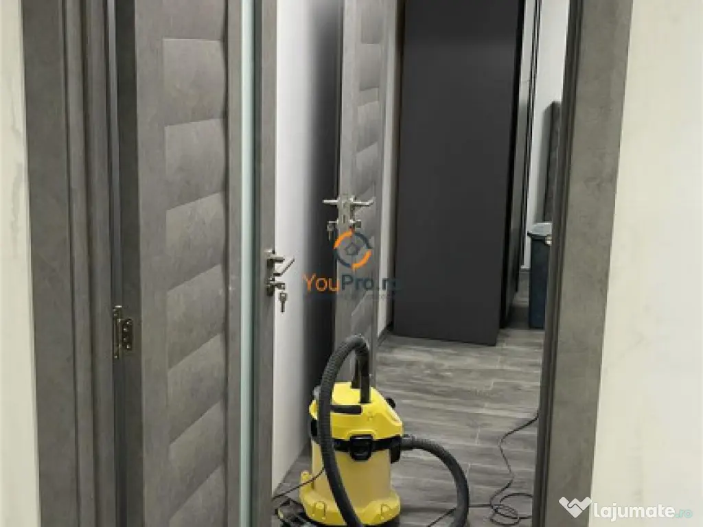 Deosebit Renovat Etaj 2 Iulius Mall