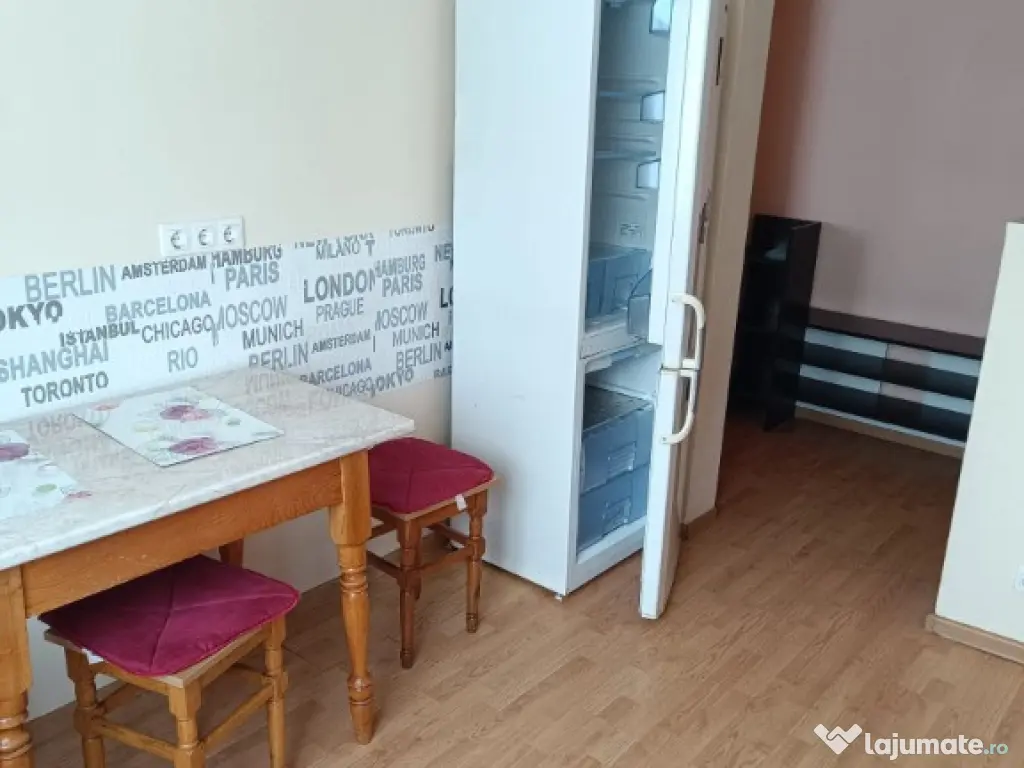 Apartamemt 2 camere Ultracentral etaj 1