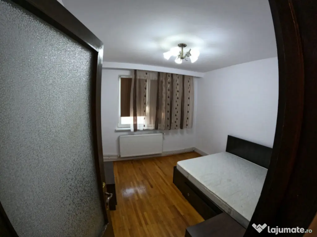 Oportunitate Unică în Centrul Orașului: APARTAMENT CU 3 C