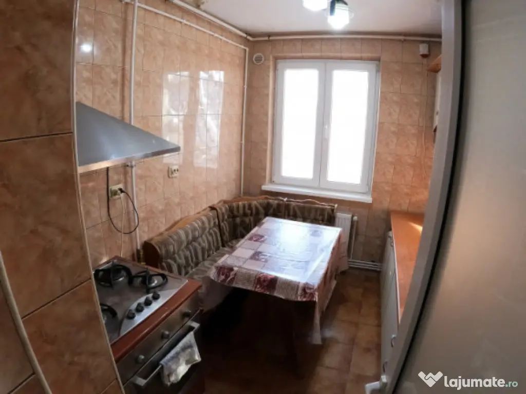 Oportunitate Unică în Centrul Orașului: APARTAMENT CU 3 C