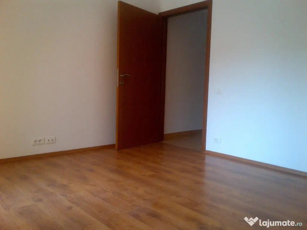 Vila Dacia-Eminescu, 4 camere, curte, ideala birou, 