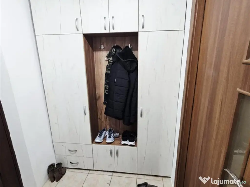 Garsoniera mobilata si utilata ASTRA 