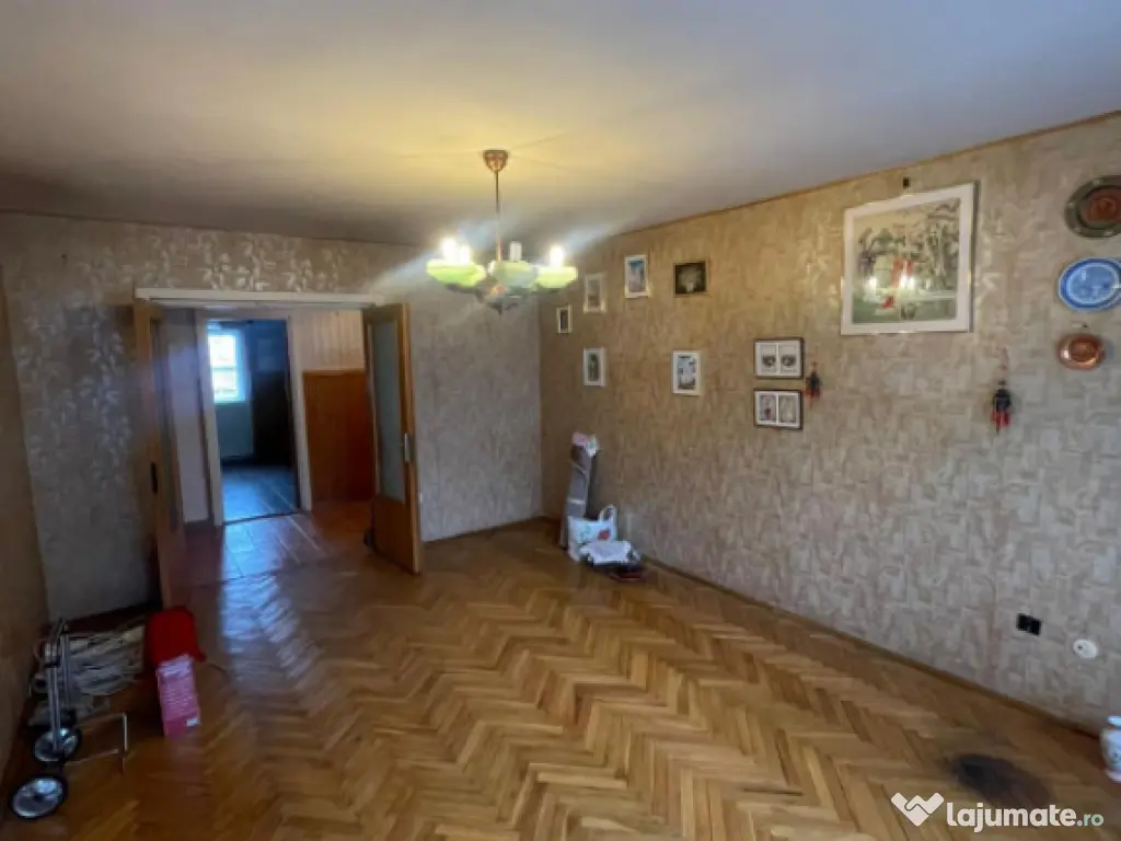 Apartament 3 camere, 98 mp, zona Sasar - Biblioteca Judetean