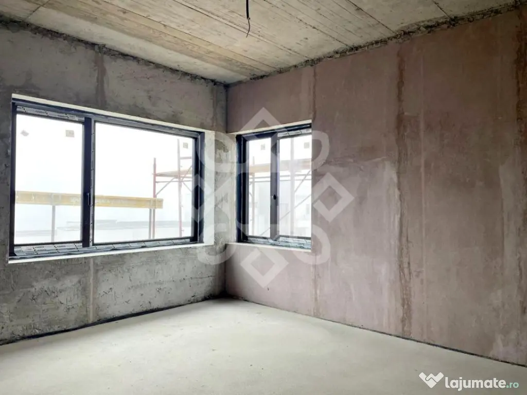 Casa spatioasa de vanzare cu teren 1146 mp, zona Colinelor 