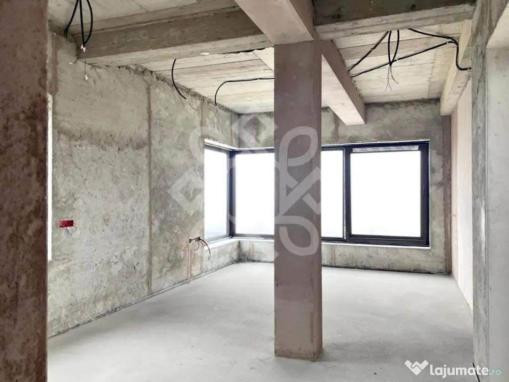 Casa spatioasa de vanzare cu teren 1146 mp, zona Colinelor 