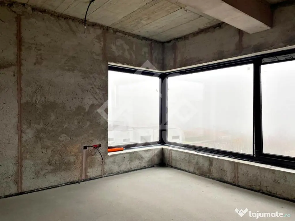 Casa spatioasa de vanzare cu teren 1146 mp, zona Colinelor 