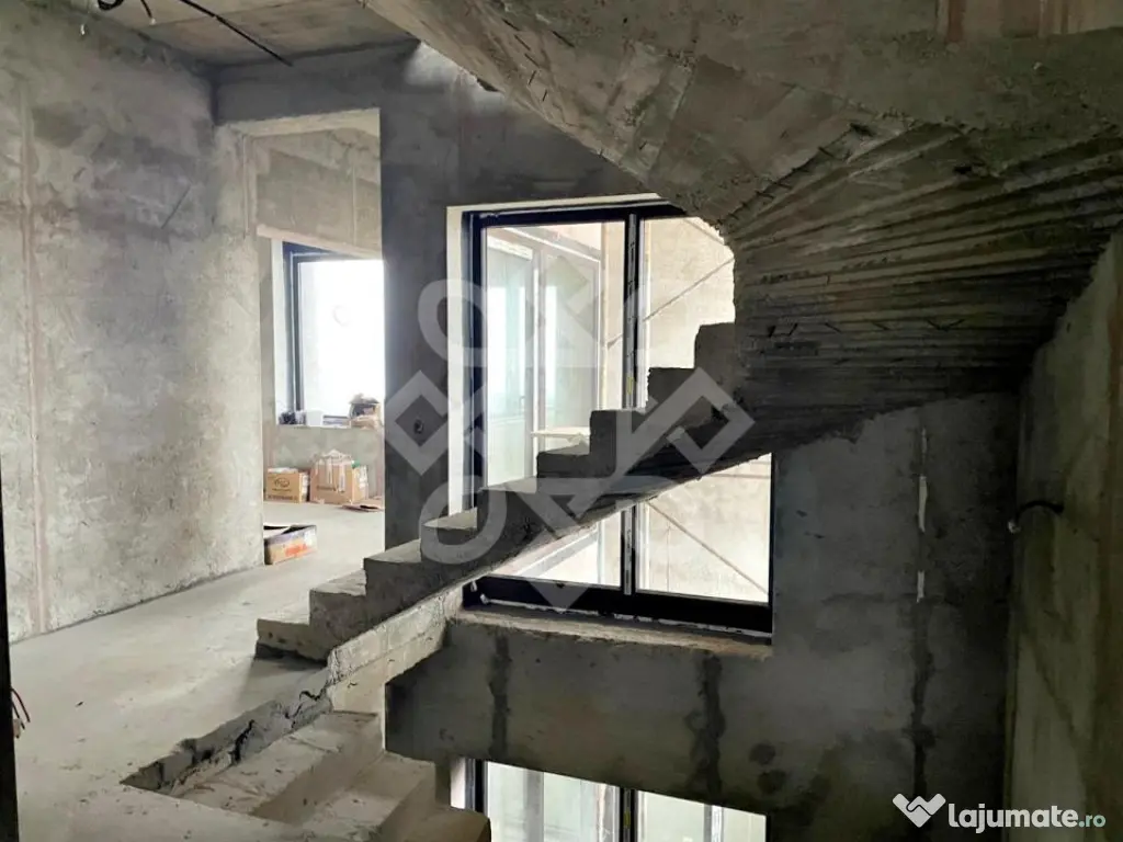 Casa spatioasa de vanzare cu teren 1146 mp, zona Colinelor 