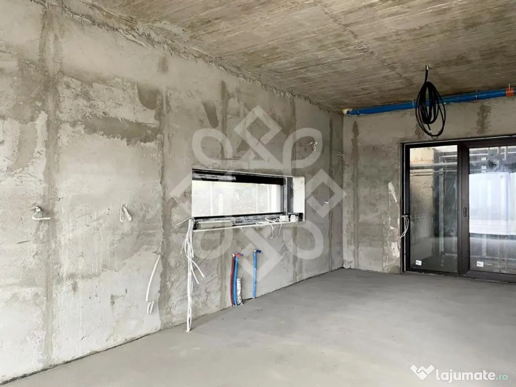 Casa spatioasa de vanzare cu teren 1146 mp, zona Colinelor 