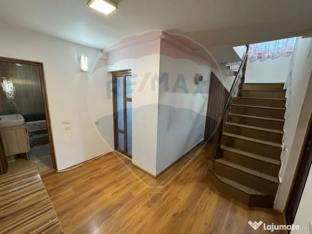 Casă / Vilă cu 5 camere de vânzare în zona Dorobantul