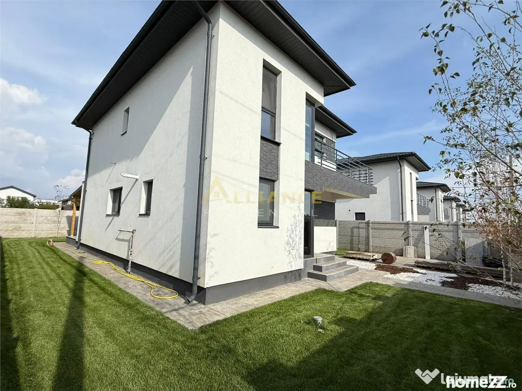 Vile individuale | 4 camere | 2 bai | Curte amenajata | Asfa 