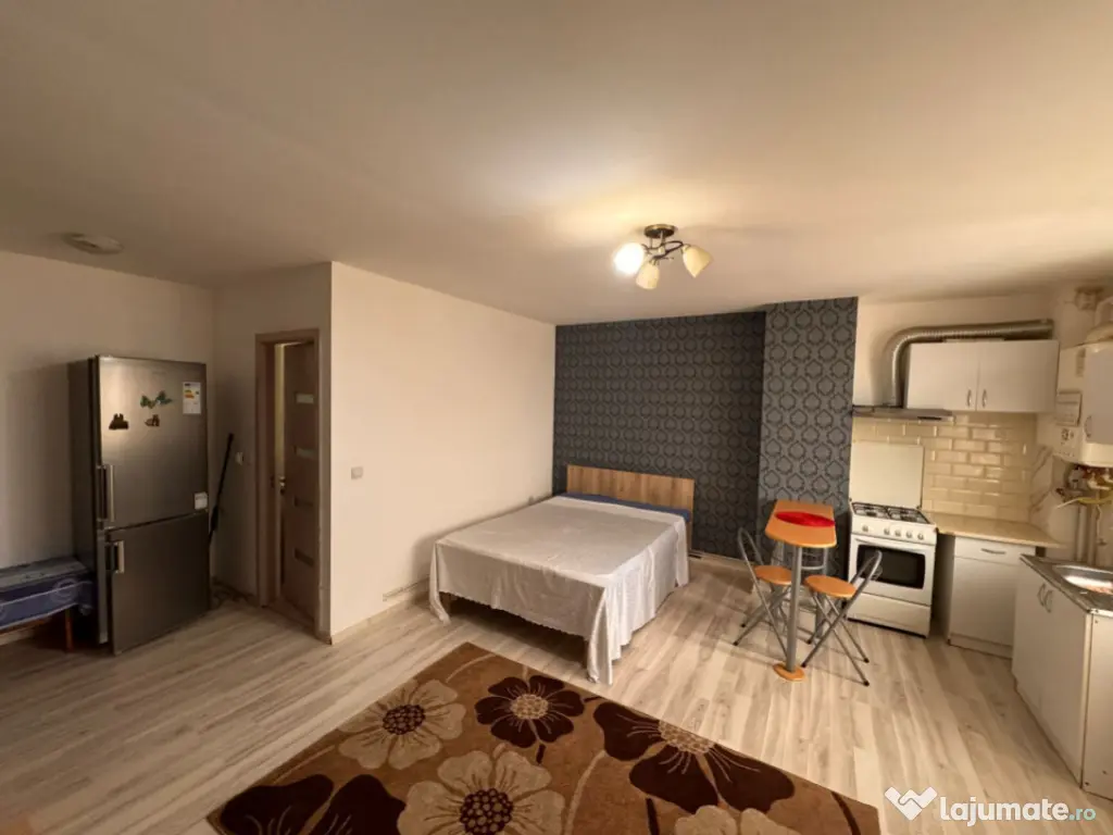 Garsoniera decomandata, 27.30 mp, zona Craiovita Noua
