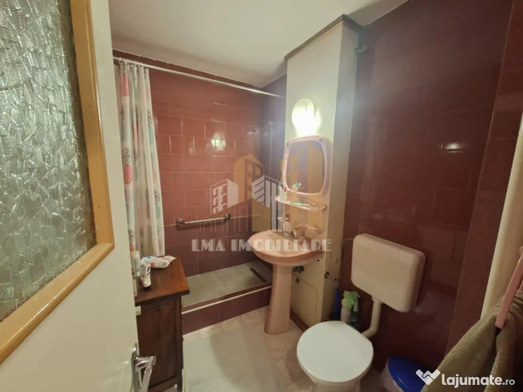 Apartament 3 camere Strada Gloriei Tractoru Brasov