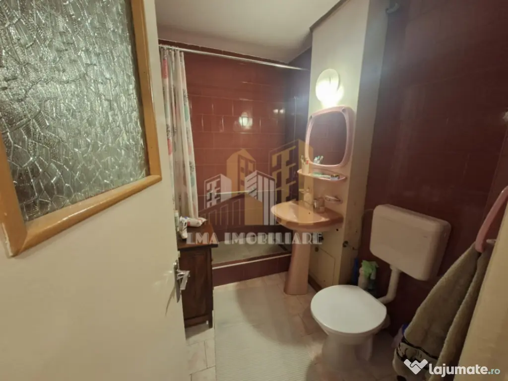 Apartament 3 camere Strada Gloriei Tractoru Brasov