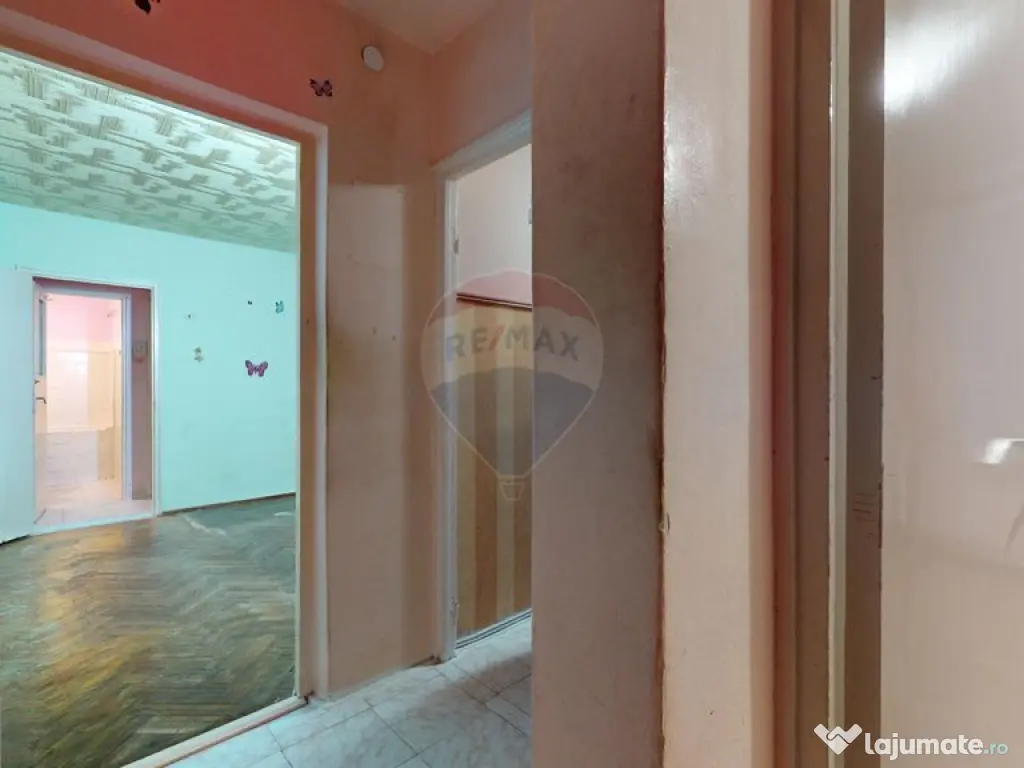 Apartament 3 camere de vânzare, necesită renovare, Săcele 