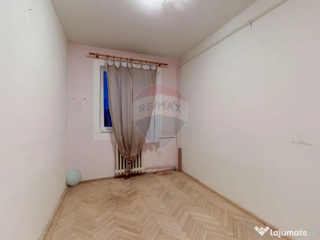 Apartament 3 camere de vânzare, necesită renovare, Săcele 