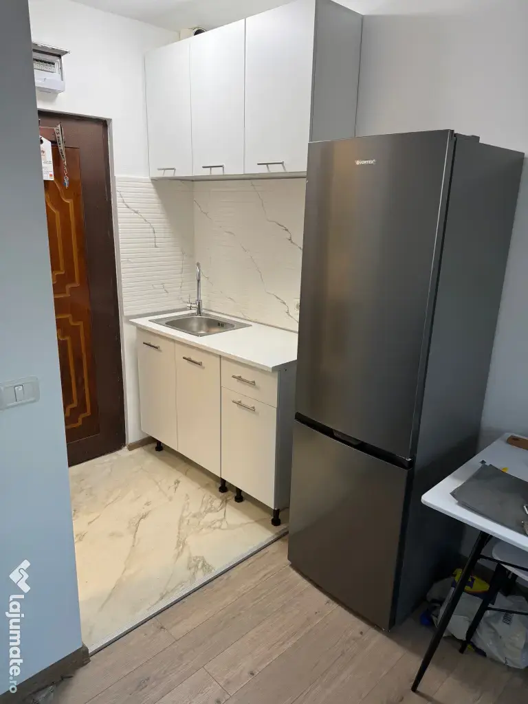 Inchiriez Garsoniera 17 mp - Str. Cerna (Langa Stadion) 