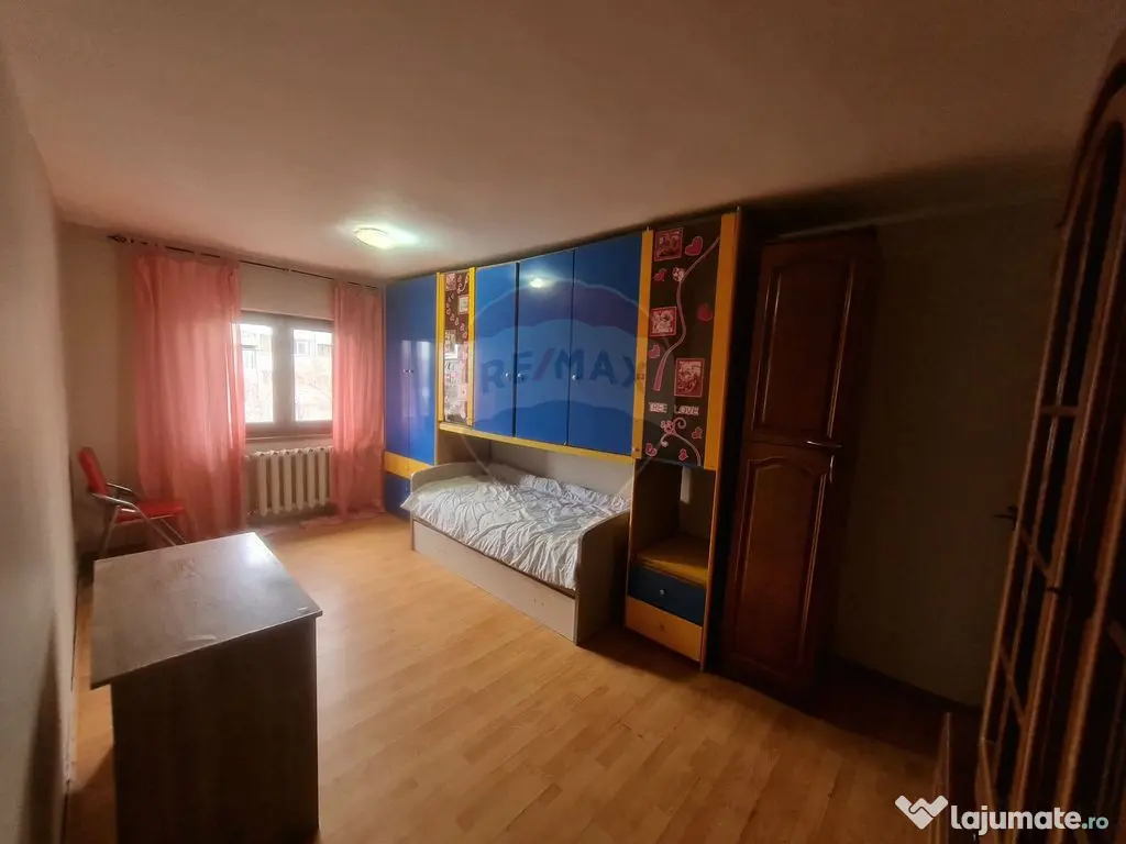 Apartament cu 4 camere de închiriat în zona spitalului ... 