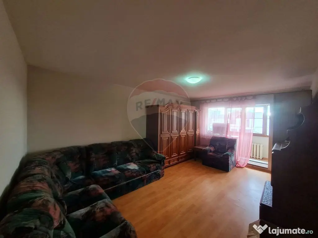 Apartament cu 4 camere de închiriat în zona spitalului ... 
