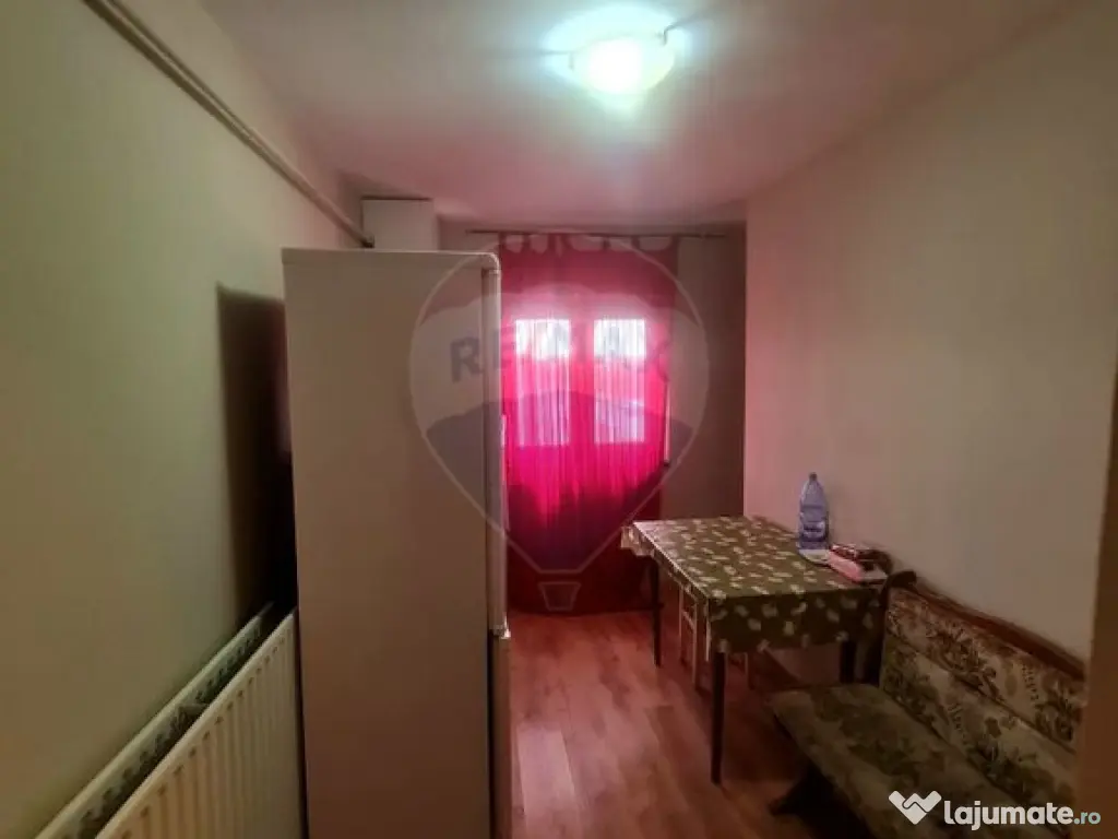 Apartament cu 4 camere de închiriat în zona spitalului ... 