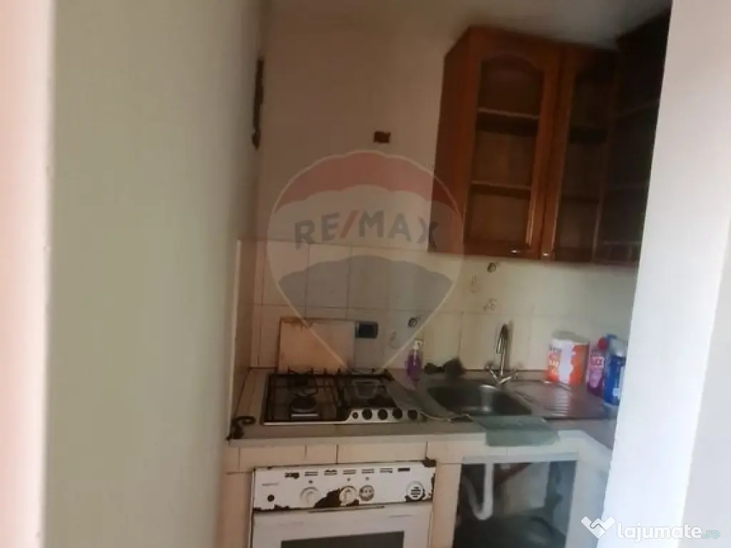 Apartament cu 4 camere de închiriat în zona spitalului ... 