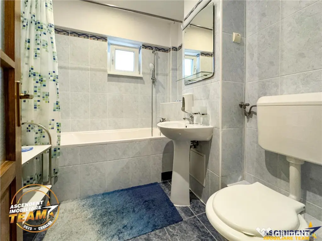 FILM!Decomandat,2bai,2balcoane,etaj1, parcare in curte,mobil