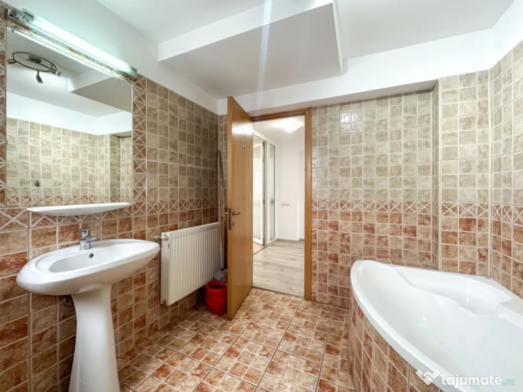 2 etaje, 160mp, centrala termica, scara interioara - Prestan