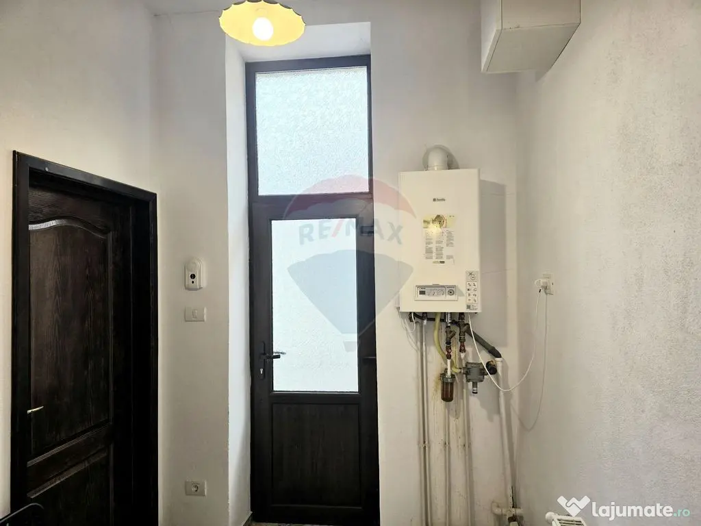 Spațiu birouri de închiriat în zona Central, parcare i... 