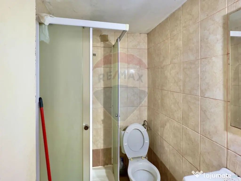 Casa cu 2 camere si teren 4887mp de vanzare in Dabaca 