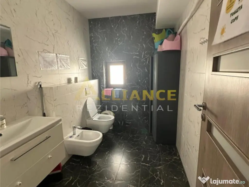 Metrou Dimitrie Leonida Casa individuala 7 camere /3 bai 