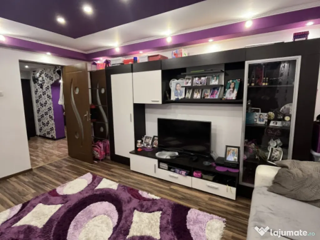 Vand Apartament 4 camere, 2 bai, 100 mp, zona Pipirig