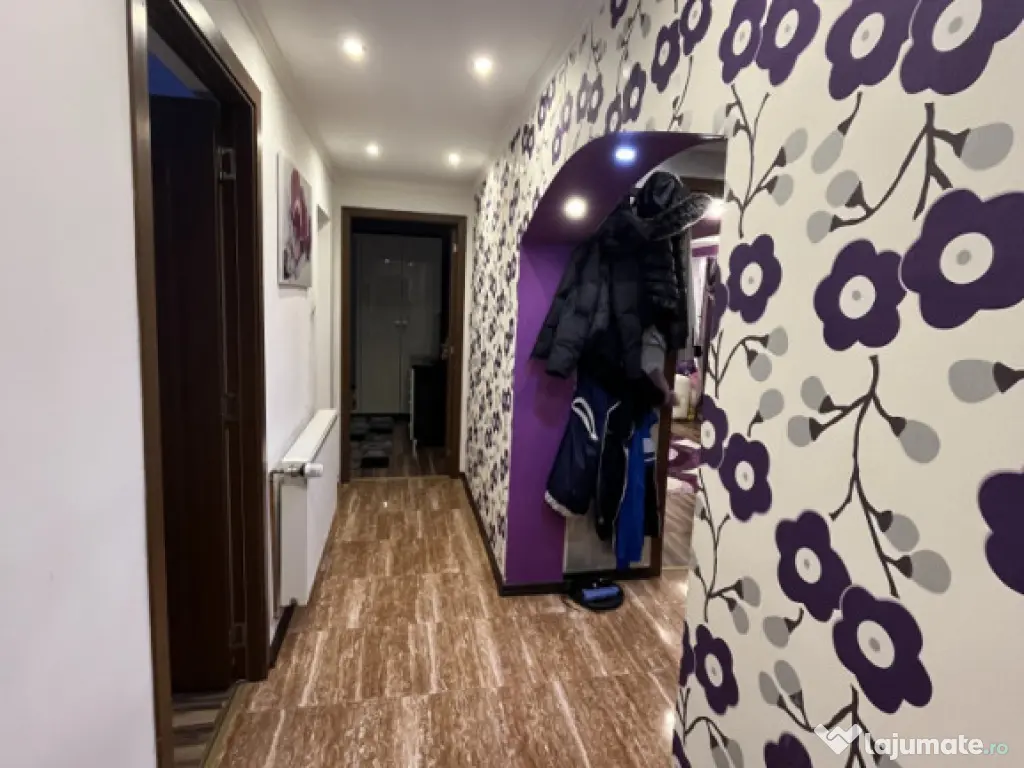 Vand Apartament 4 camere, 2 bai, 100 mp, zona Pipirig