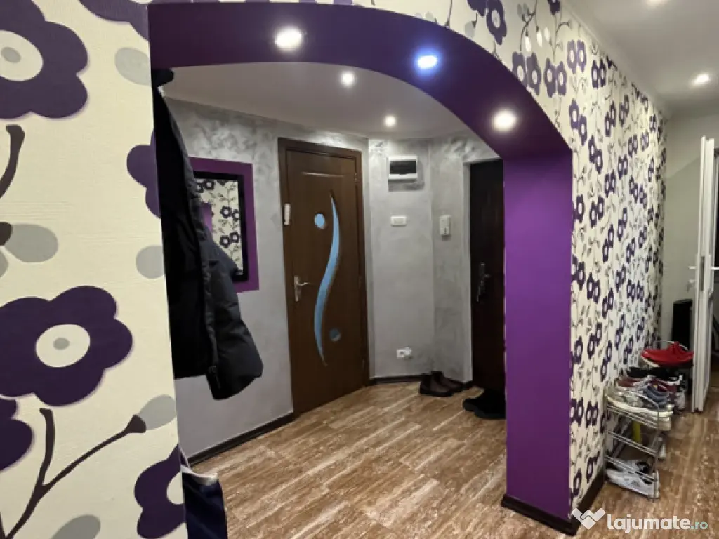 Vand Apartament 4 camere, 2 bai, 100 mp, zona Pipirig