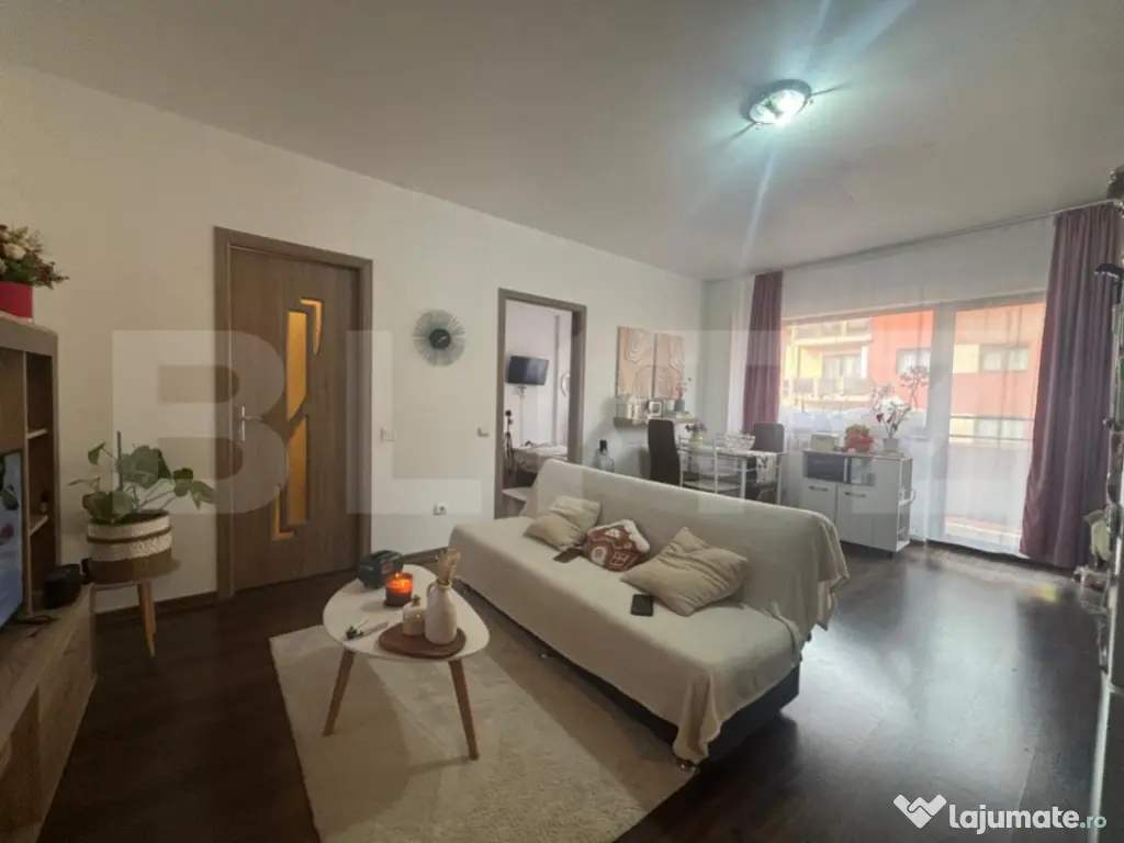 Apartament 3 camere, 57 mp, parcare, boxa, intermediar, zona