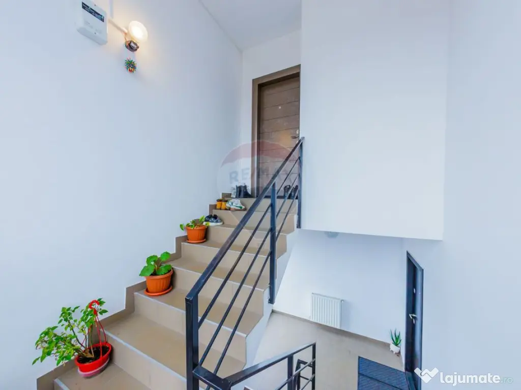 Apartament pe 2 niveluri de vânzare Victoriei 