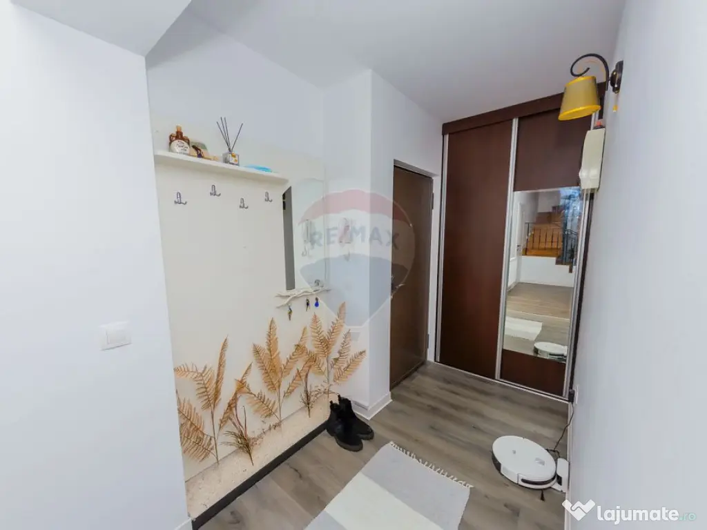 Apartament pe 2 niveluri de vânzare Victoriei 